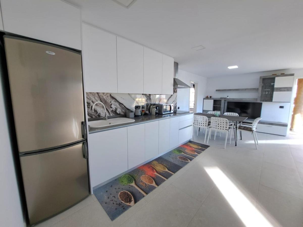 Newly Reformed 2 Bedroom Apartment In The Center Of Los Cristianos Los Cristianos  Exterior foto